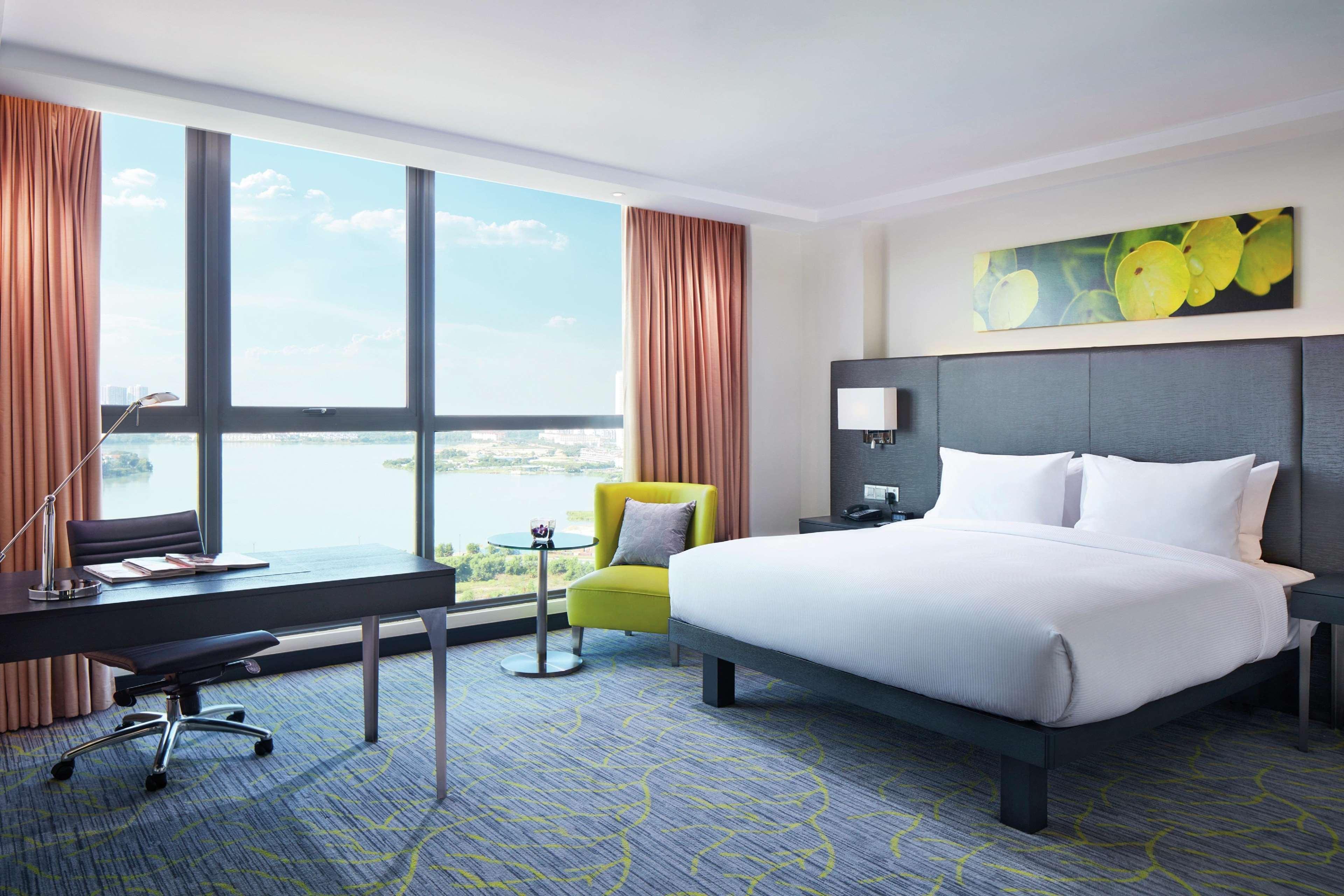 Hilton Garden Inn Puchong Esterno foto