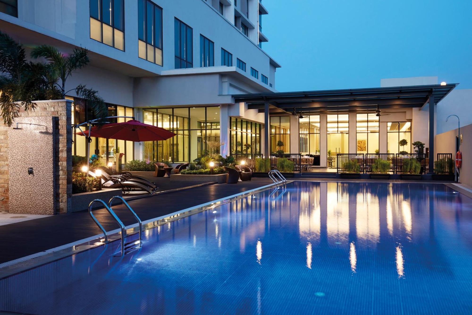 Hilton Garden Inn Puchong Esterno foto